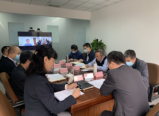 菠菜担保网集团召开党委理论学习中心组学习钻研会